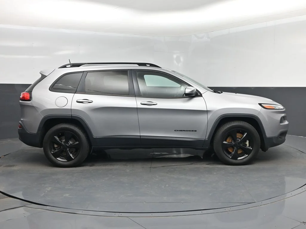 Used 2016 Jeep Cherokee Altitude with VIN 1C4PJMCB6GW118691 for sale in Gastonia, NC