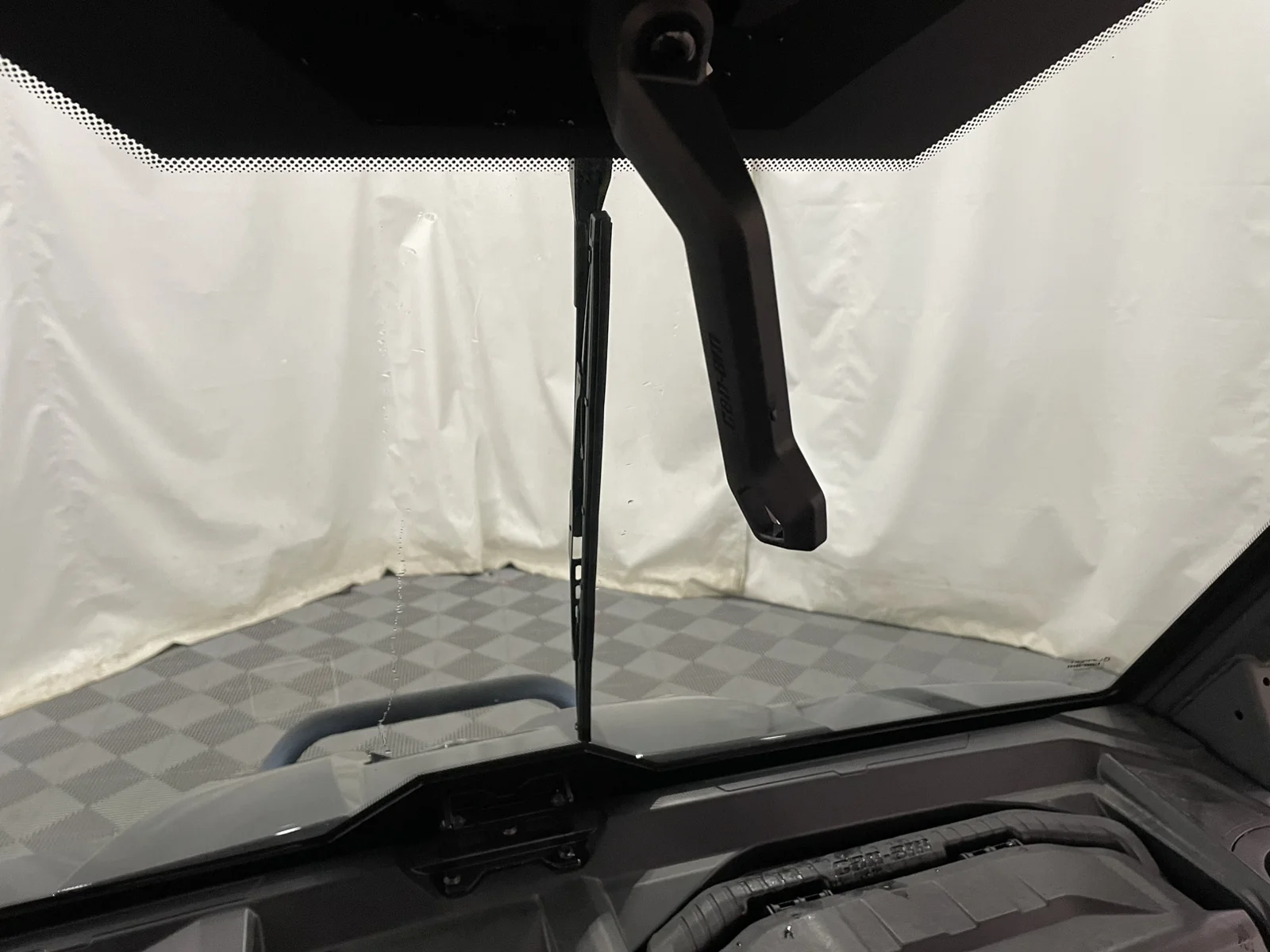 Used 2025 black Can-Am  image 16