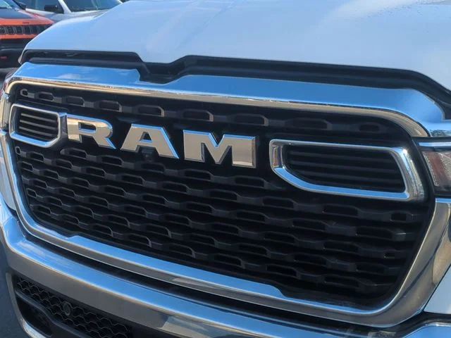 Used 2025 White Ram Big Horn/Lone Star image 24