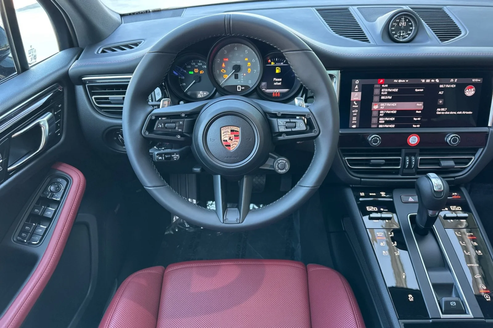 2026 Porsche Macan S - Photo 14