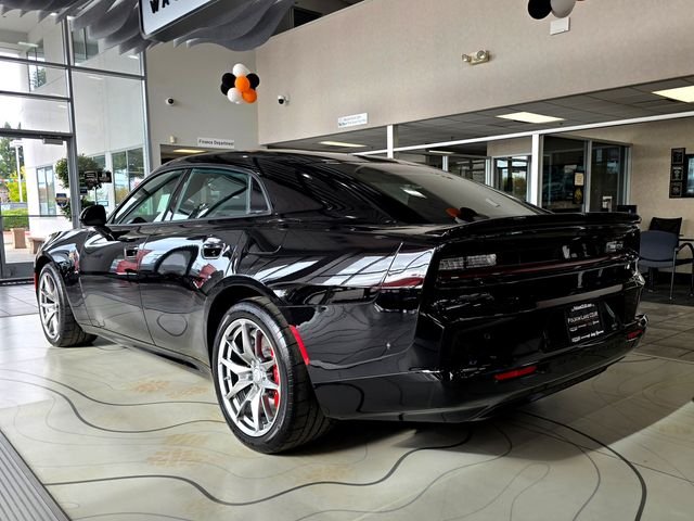 New 2026 Diamond Black Crystal Pearlcoat Dodge R/T Scat Pack image 6