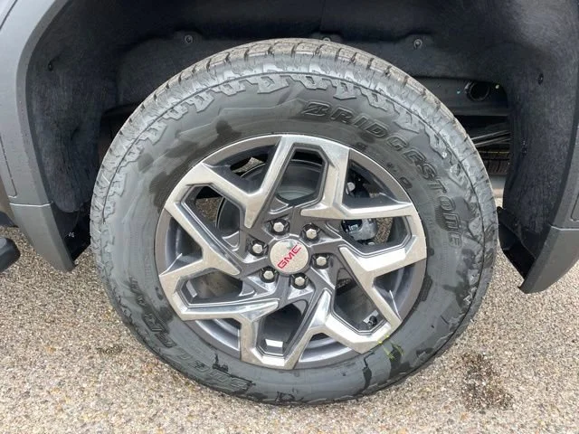 2026 GMC Sierra 1500 SLT - Photo 10