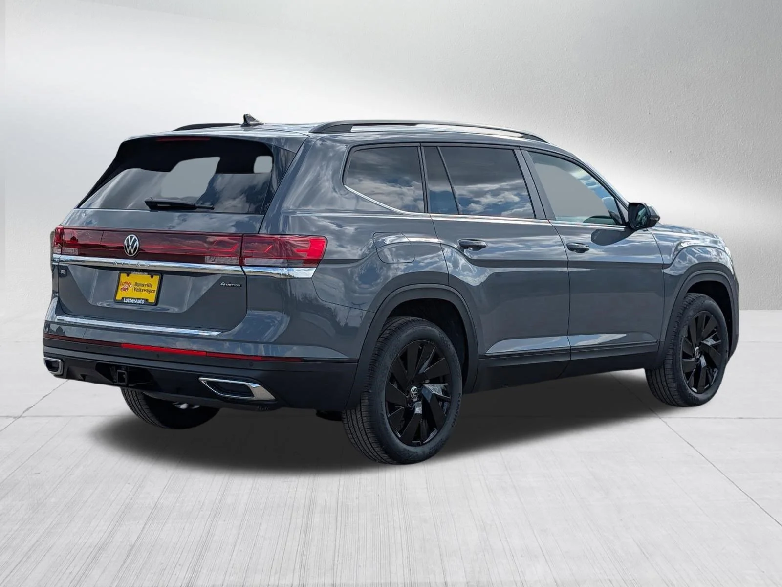 New 2026 Pure Gray Volkswagen 2.0T SE w/Technology image 4