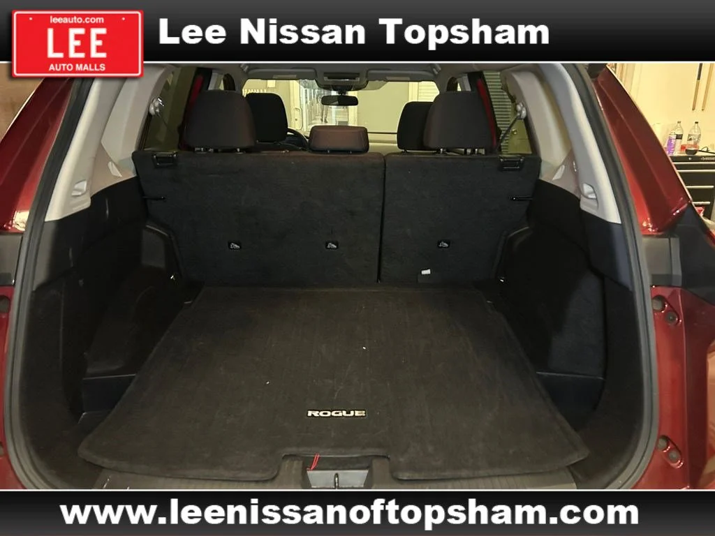 Used 2025 Scarlet Ember Tintcoat Nissan SV image 19