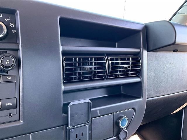 2026 Chevrolet Express Cargo Work Van - Photo 20