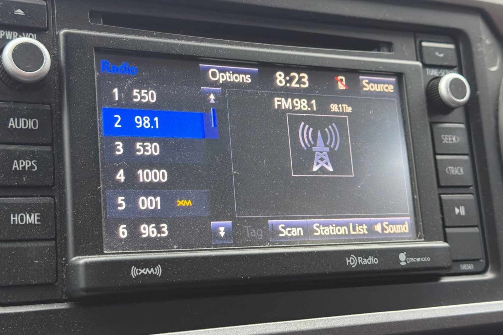 Used 2019 White Toyota SR5 image 22