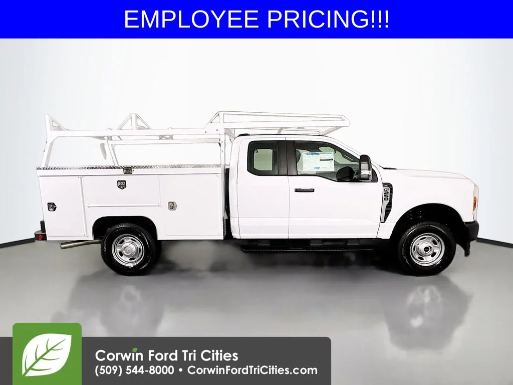 New 2026 Oxford White Ford XL image 17