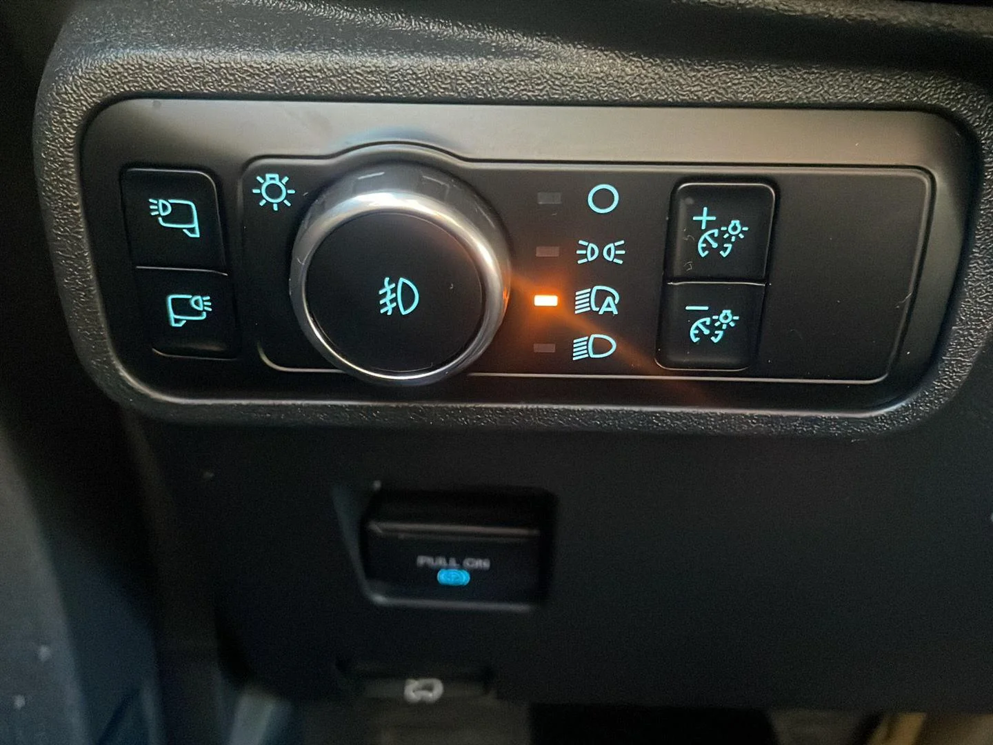 Used 2025 Shadow Black Ford Outer Banks image 7