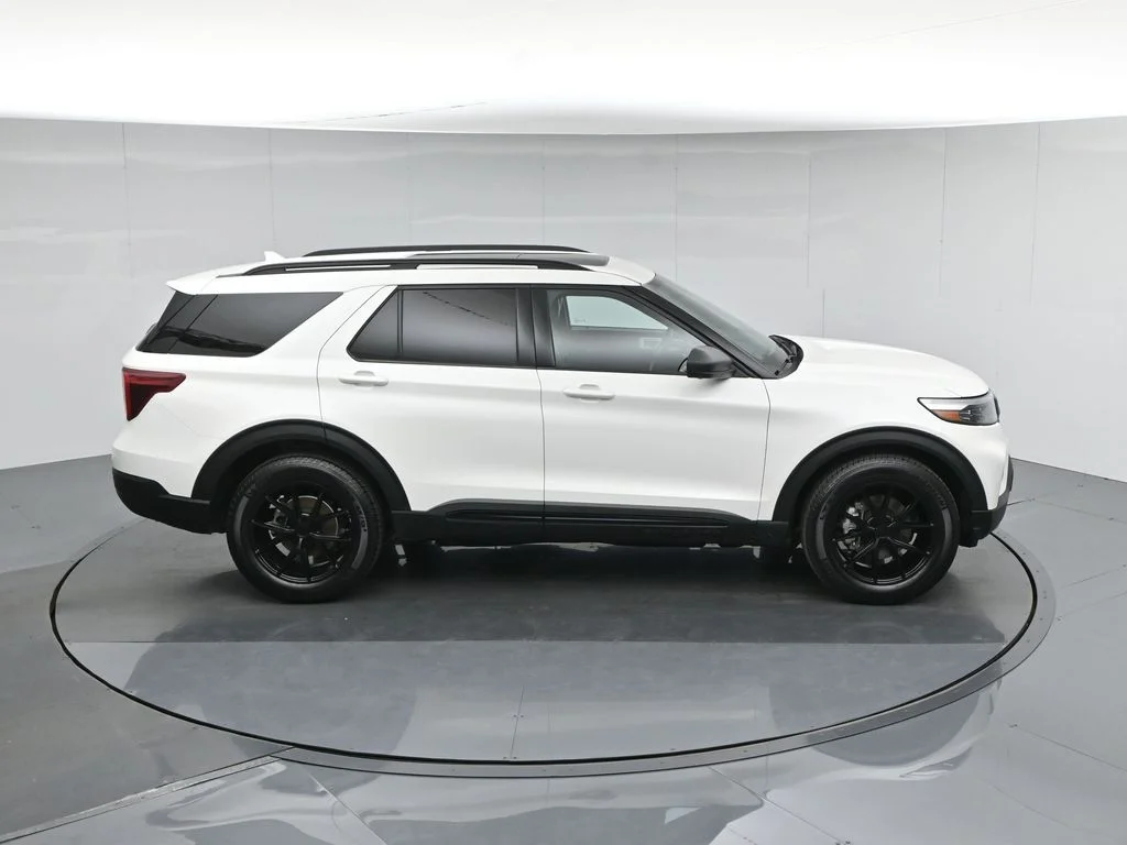 Used 2022 White Ford Timberline image 44
