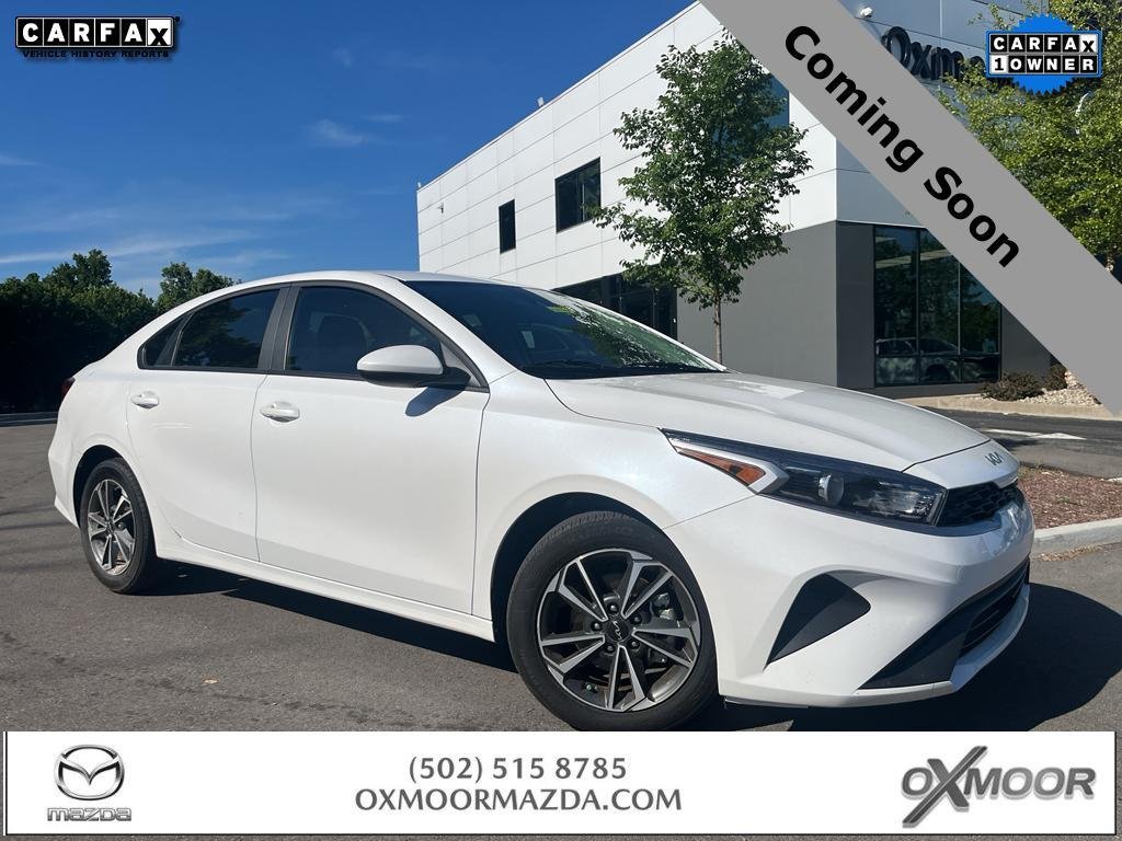 2023 Kia Forte LXS AT's photo