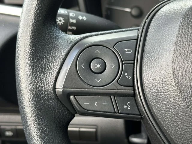 Used 2025 White Toyota LE image 23