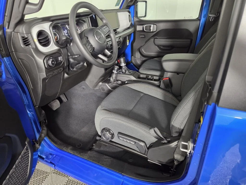 New 2026 Hydro Blue Pearl-Coat Exterior Paint Jeep Sport image 10