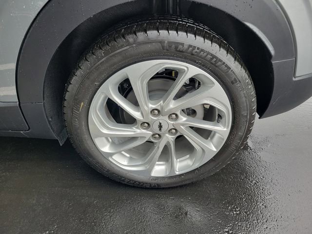 New 2027 Sterling Grey Metallic Chevrolet LT image 22