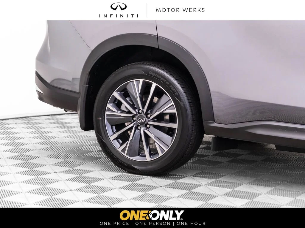 New 2027 GRAPHITE SHADOW INFINITI Luxe AWD image 40