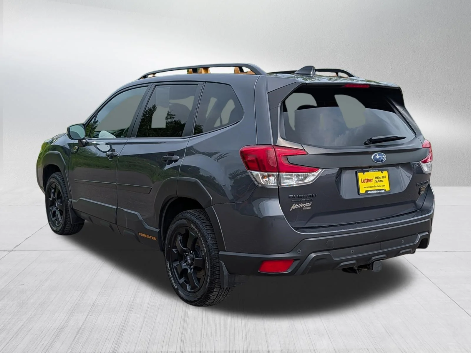 Used 2024 Magnetite Gray Metallic Subaru Wilderness image 5