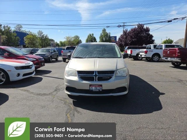 Used 2013 Beige Dodge SE image 4