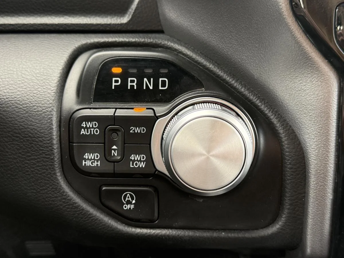 Used 2024 White RAM Laramie 4x4 Crew Cab image 31