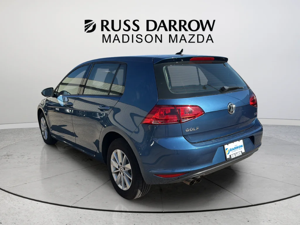 Used 2017 Blue Volkswagen TSI S 4-Door image 3