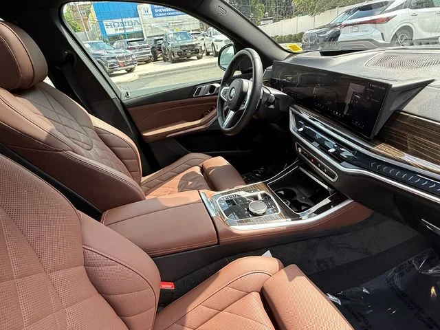 Certified Used 2024 Carbon Black Metallic BMW xDrive40i image 29