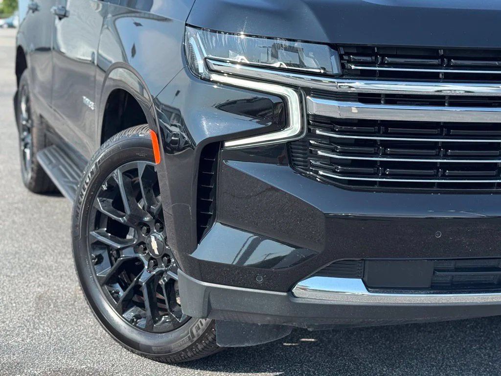 Used 2022 Black Chevrolet LT image 3