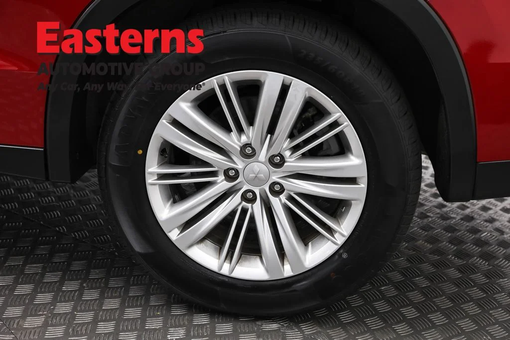Used 2024 Red Mitsubishi ES image 33