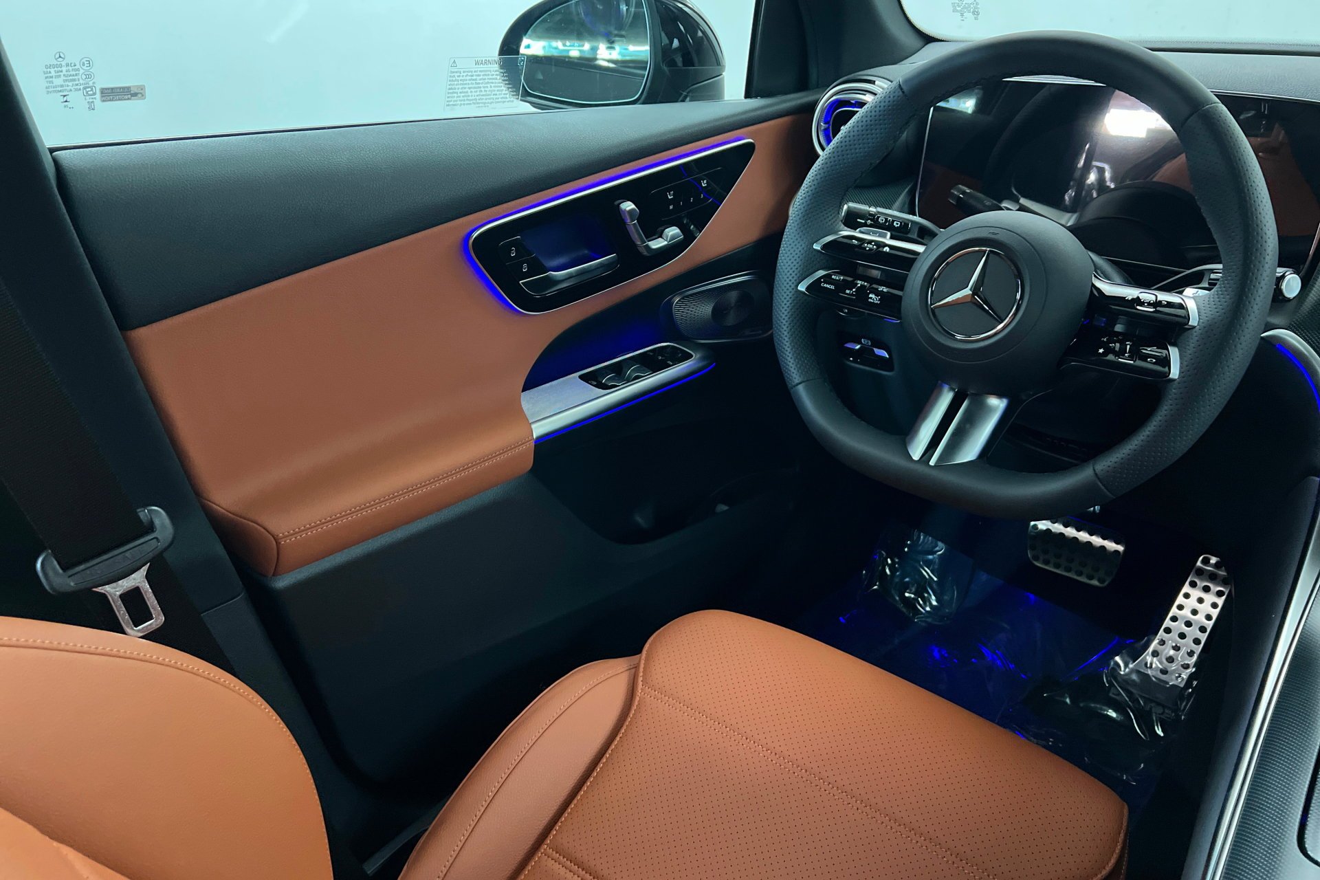 New 2027 Graphite Grey Metallic Mercedes-Benz GLC 300 image 12