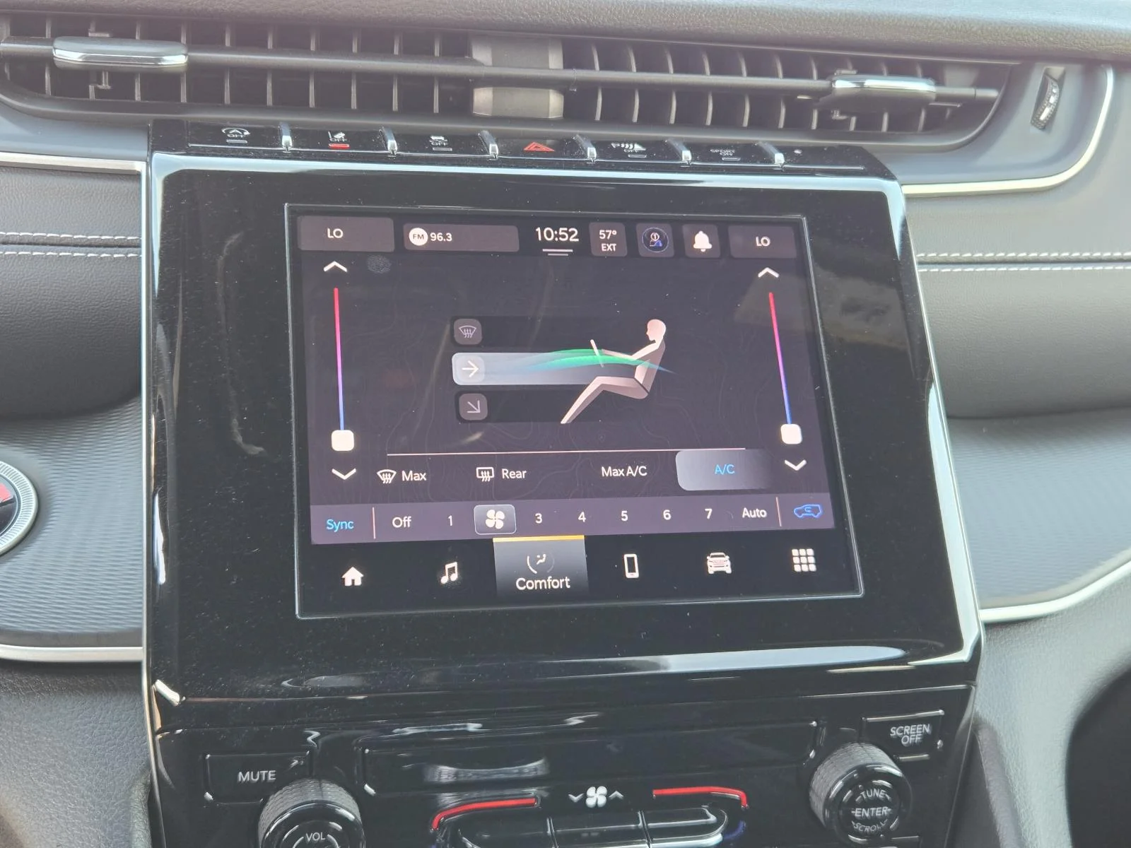 2025 Jeep Grand Cherokee Laredo - Photo 10
