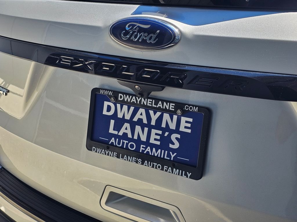 Used 2018 Silver Ford Sport image 12