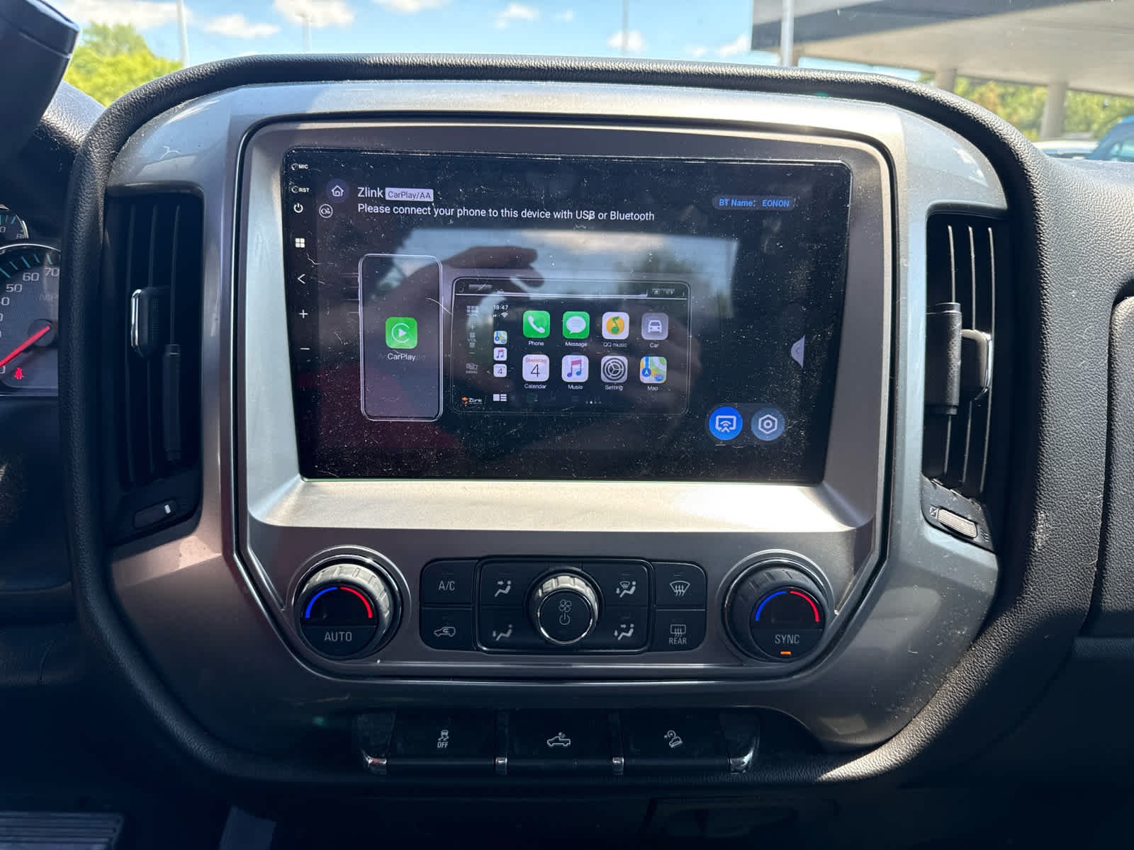 Used 2018 Graphite Metallic Chevrolet LT image 6