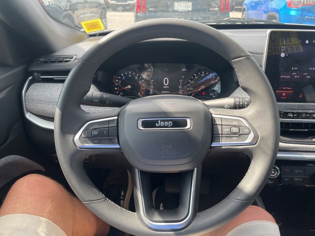 Used 2024 White Jeep Latitude image 21
