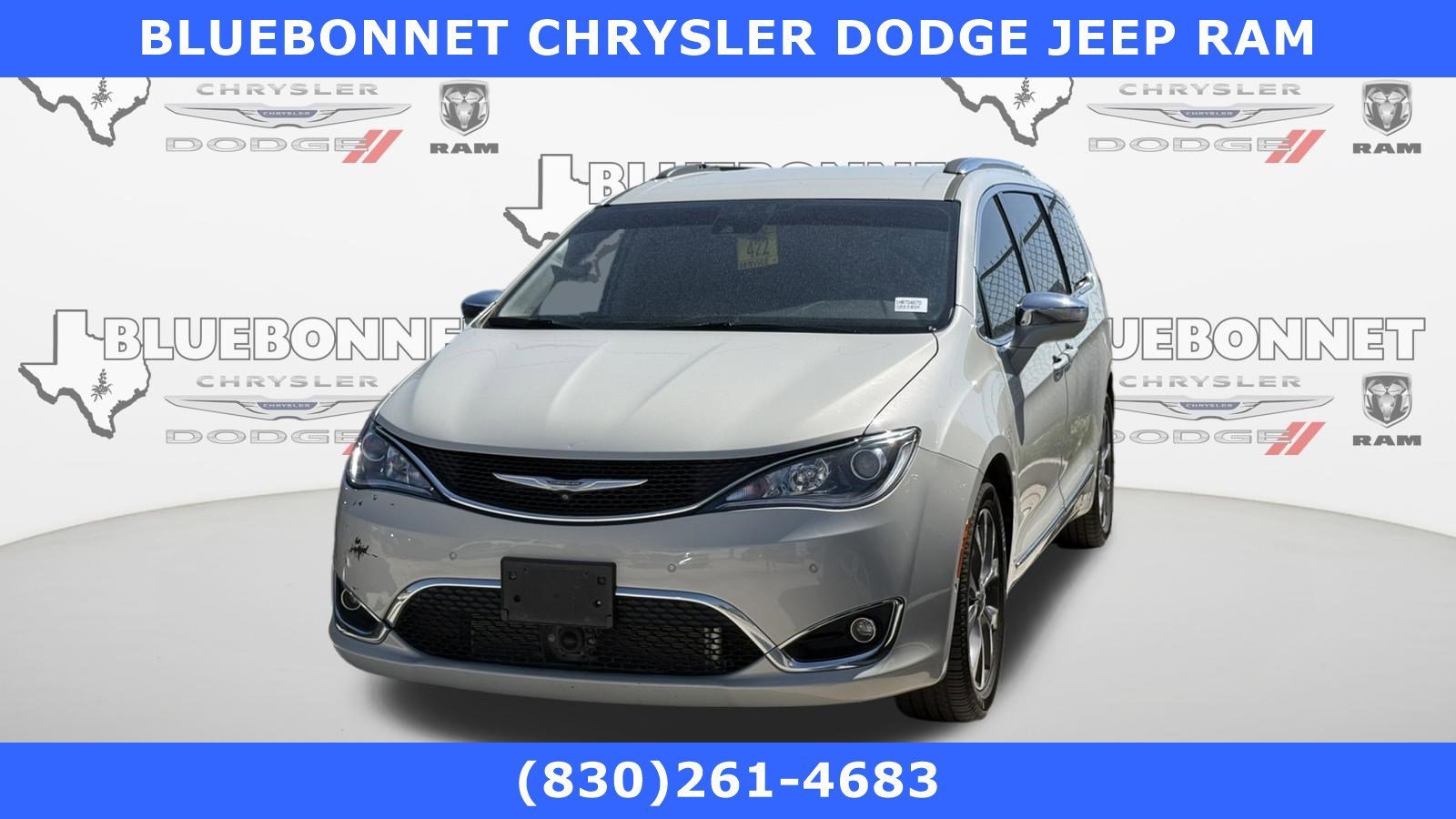 2017 Chrysler Pacifica Limited's photo