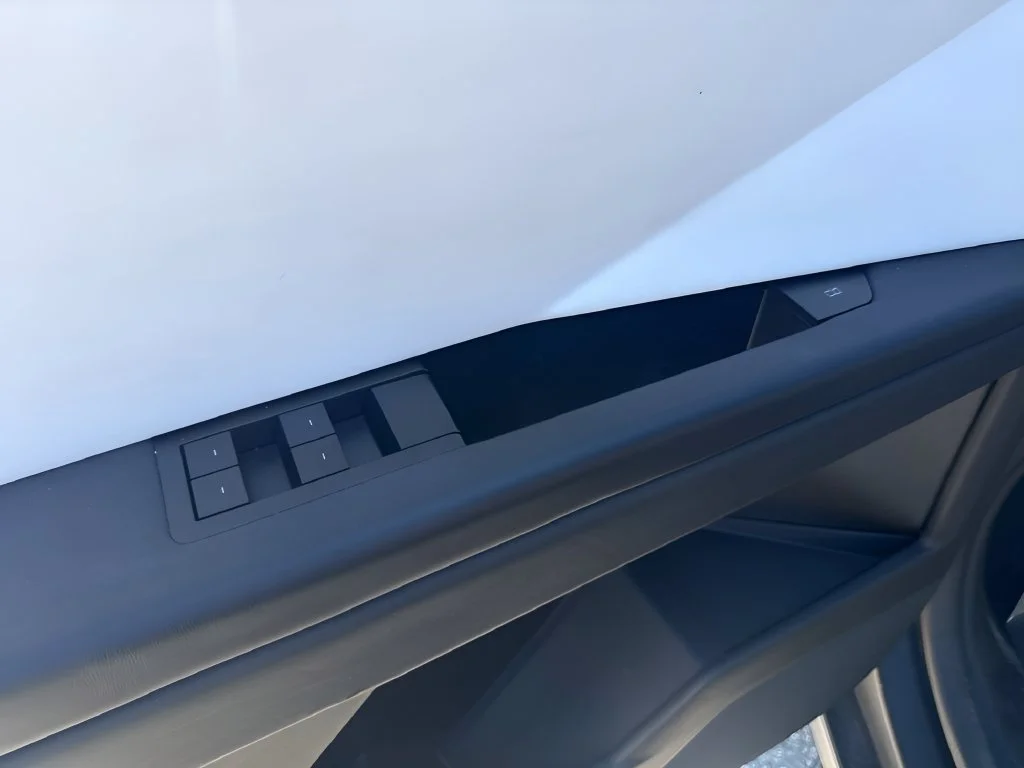 Used 2024 Silver Tesla Base image 21