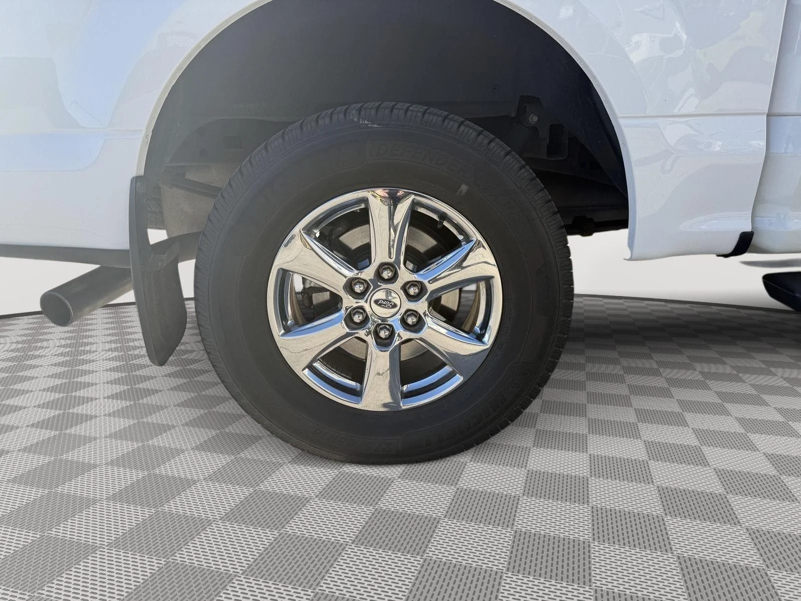 Used 2019 Oxford White Ford XLT image 7