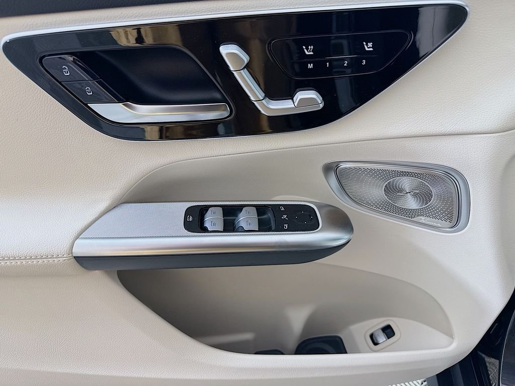 New 2026 Graphite Grey Metallic Mercedes-Benz GLC 300 image 18