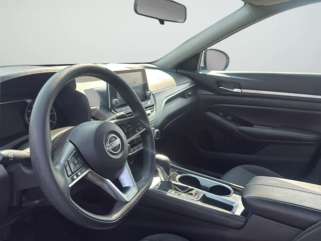 Used 2023 White Nissan 2.5 SV image 11