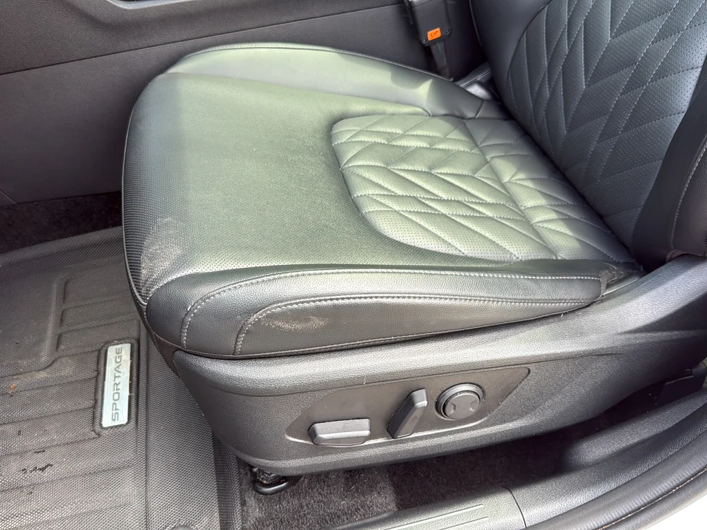 Used 2024 White Kia X-Pro image 32