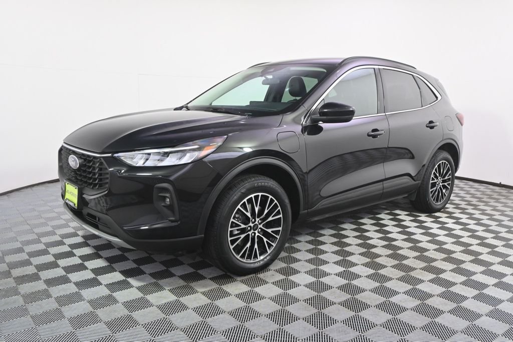 Used 2025 Ford Escape Plug-in hybrid PHEV with VIN 1FMCU0E19SUB05856 for sale in St. Louis Park, Minnesota