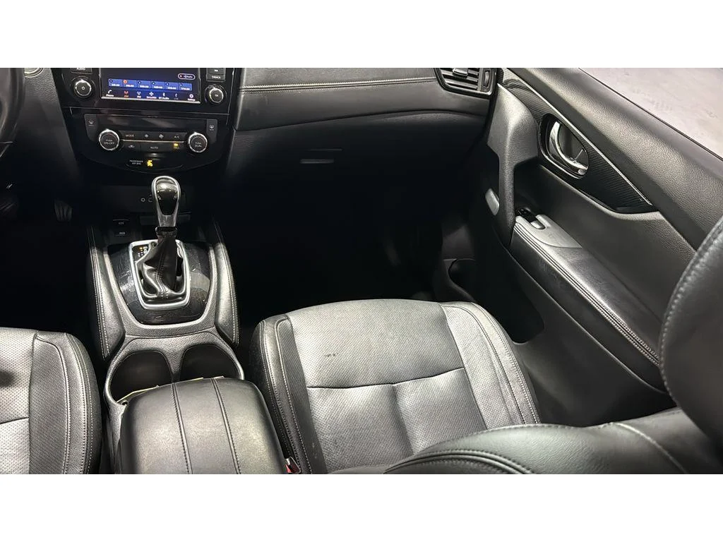 Used 2019 Scarlet Ember Tintcoat Nissan SL FWD 2.5L image 34