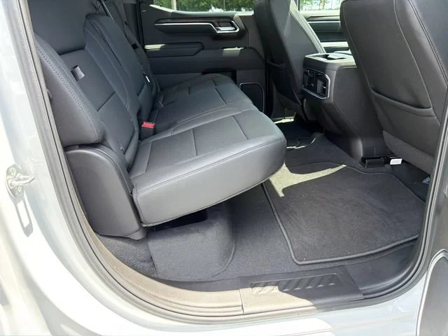 Used 2025 Summit White GMC SLT image 15