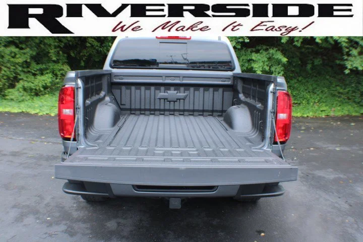 Used 2022 Satin Steel Metallic Chevrolet LT image 15