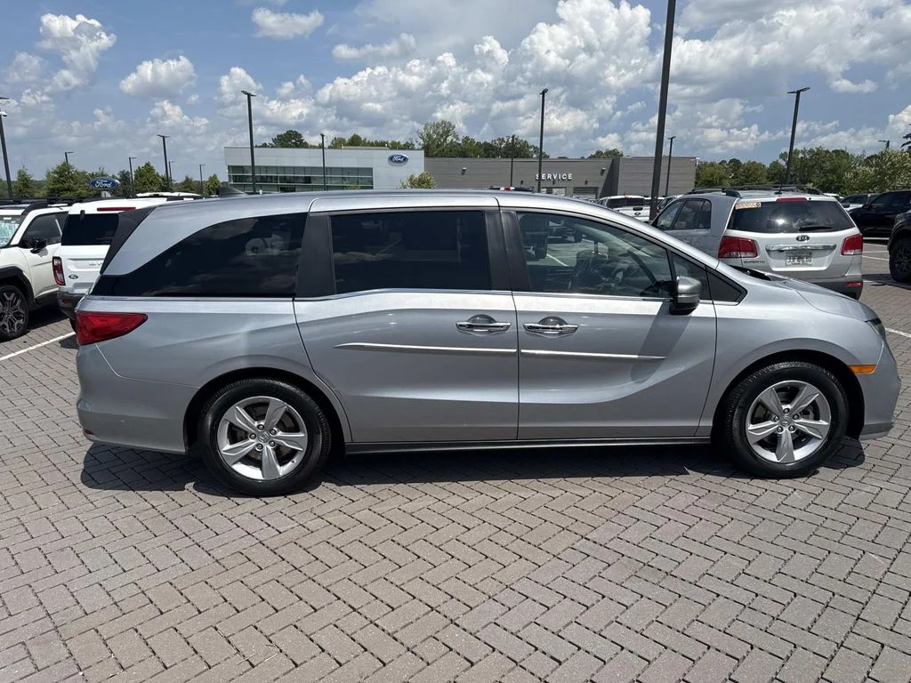 Used 2020  Honda EX-L image 9