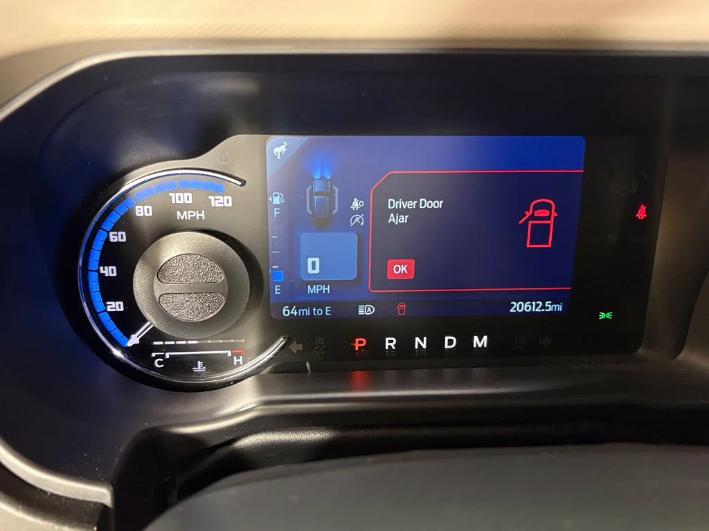 Used 2022 Green Ford Wildtrak image 21