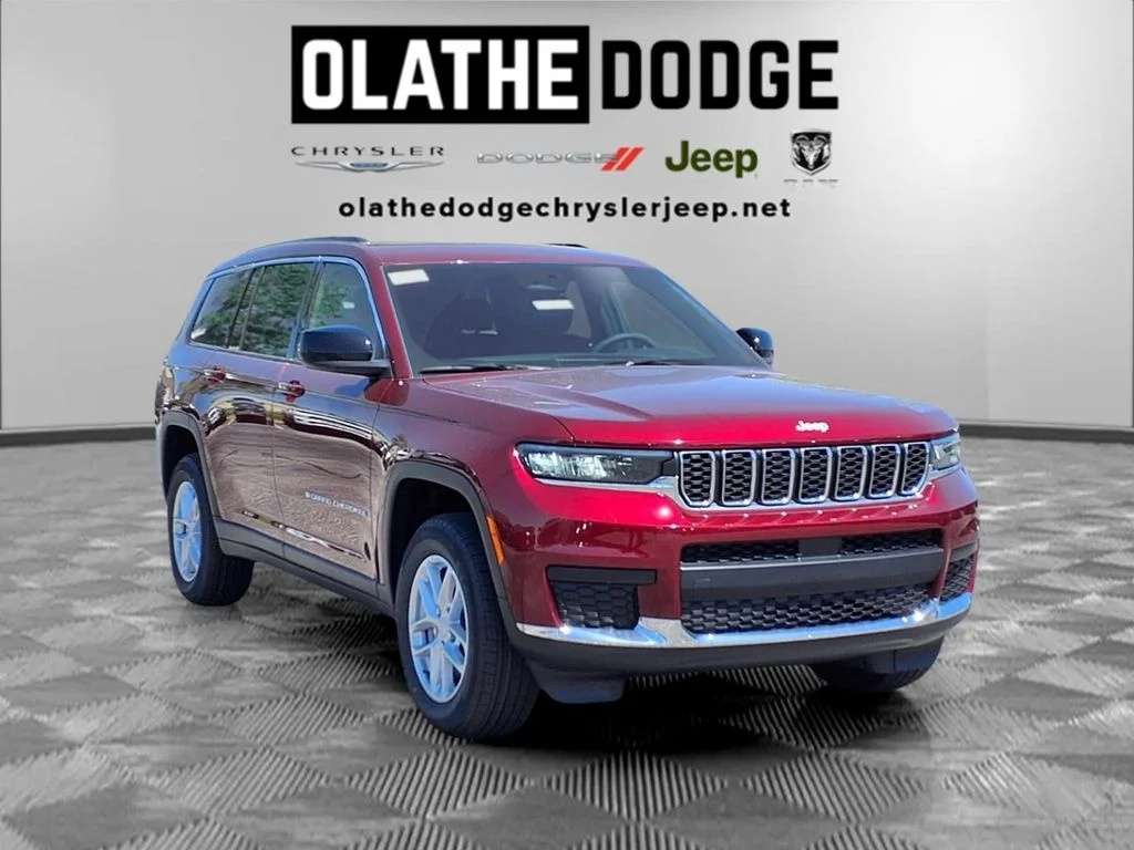New 2026 Velvet Red Pearl-Coat Exterior Paint Jeep Laredo image 31