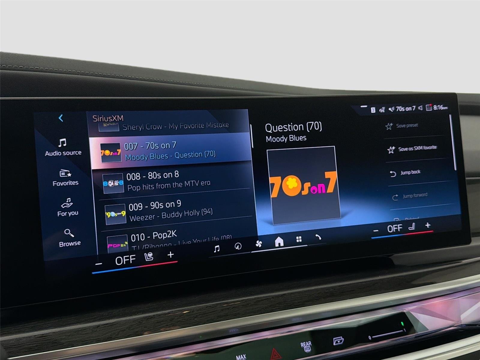 New 2026 Mineral White Metallic BMW 750e xDrive image 14
