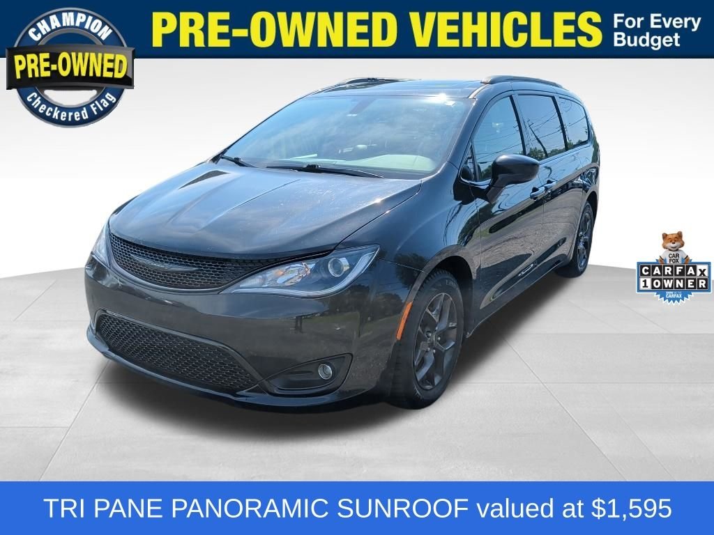 2018 Chrysler Pacifica Touring L Plus's photo