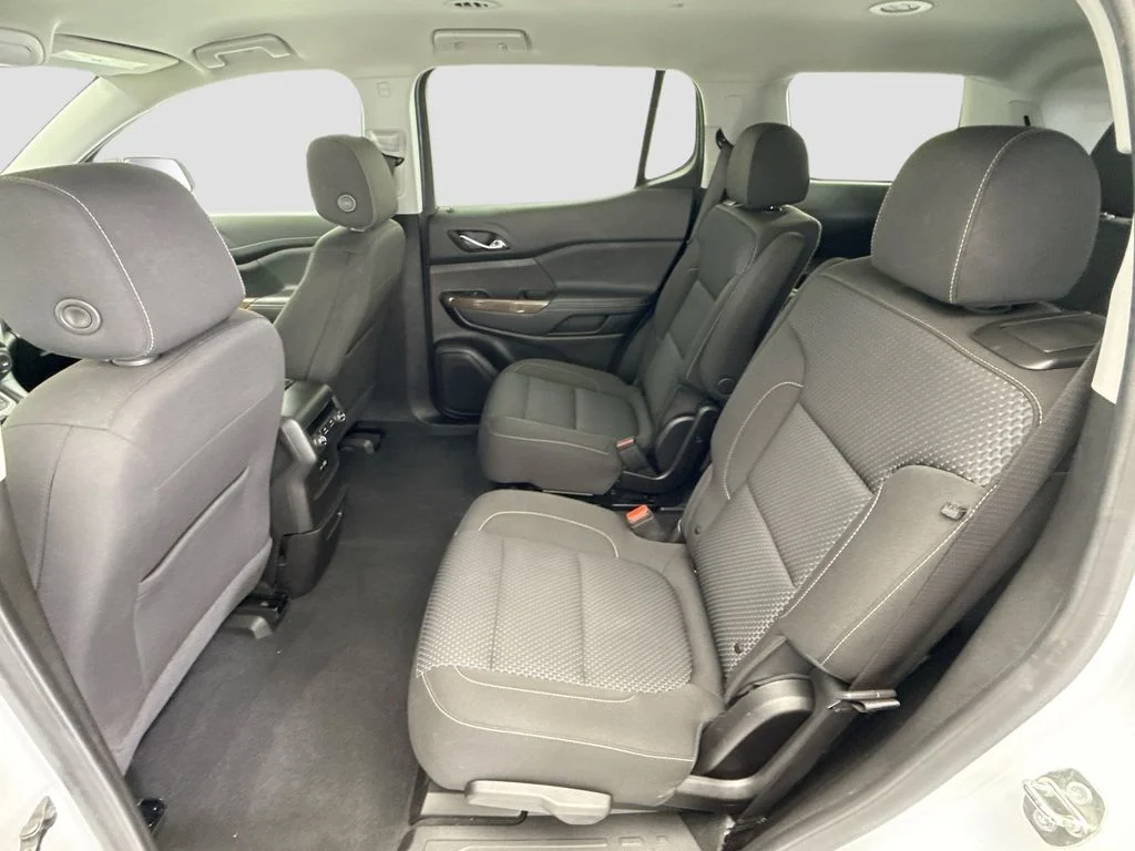 Used 2023 White GMC SLE image 19