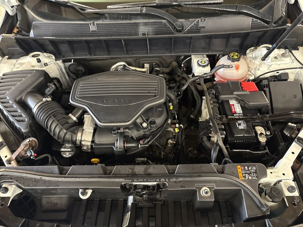 Used 2019 SUMMIT WHITE GMC SLE image 10