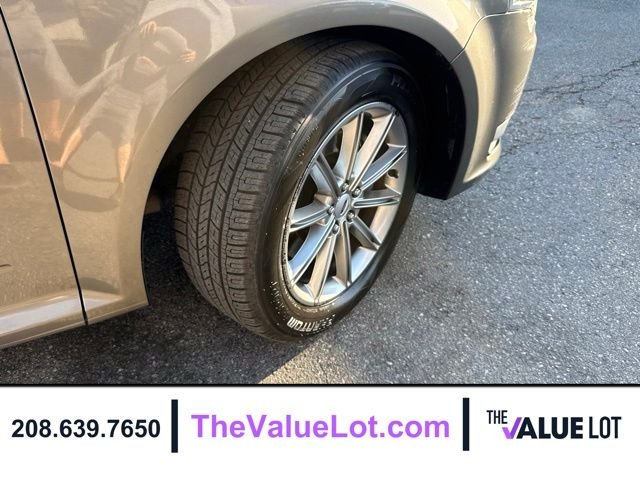 Used 2013 Gray Ford Limited image 11