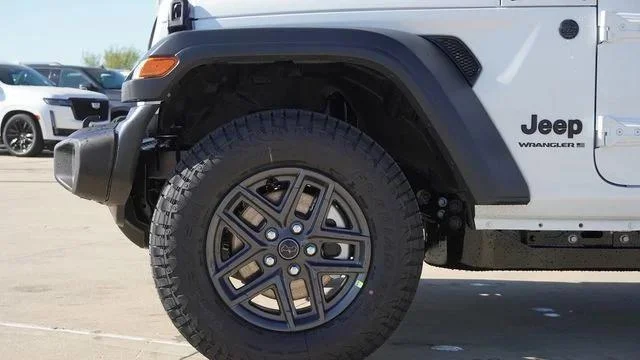 New 2026 Bright White Clear-Coat Exterior Paint Jeep Sport S image 5