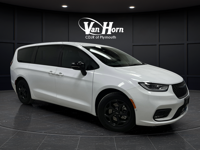 2024 Chrysler Pacifica PHEV Select